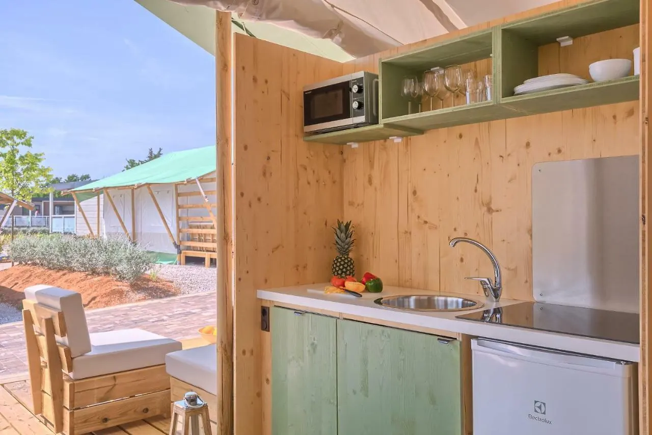 Feriepark Mobile Homes Camping Santa Marina, Lanterna Tar-Vabriga