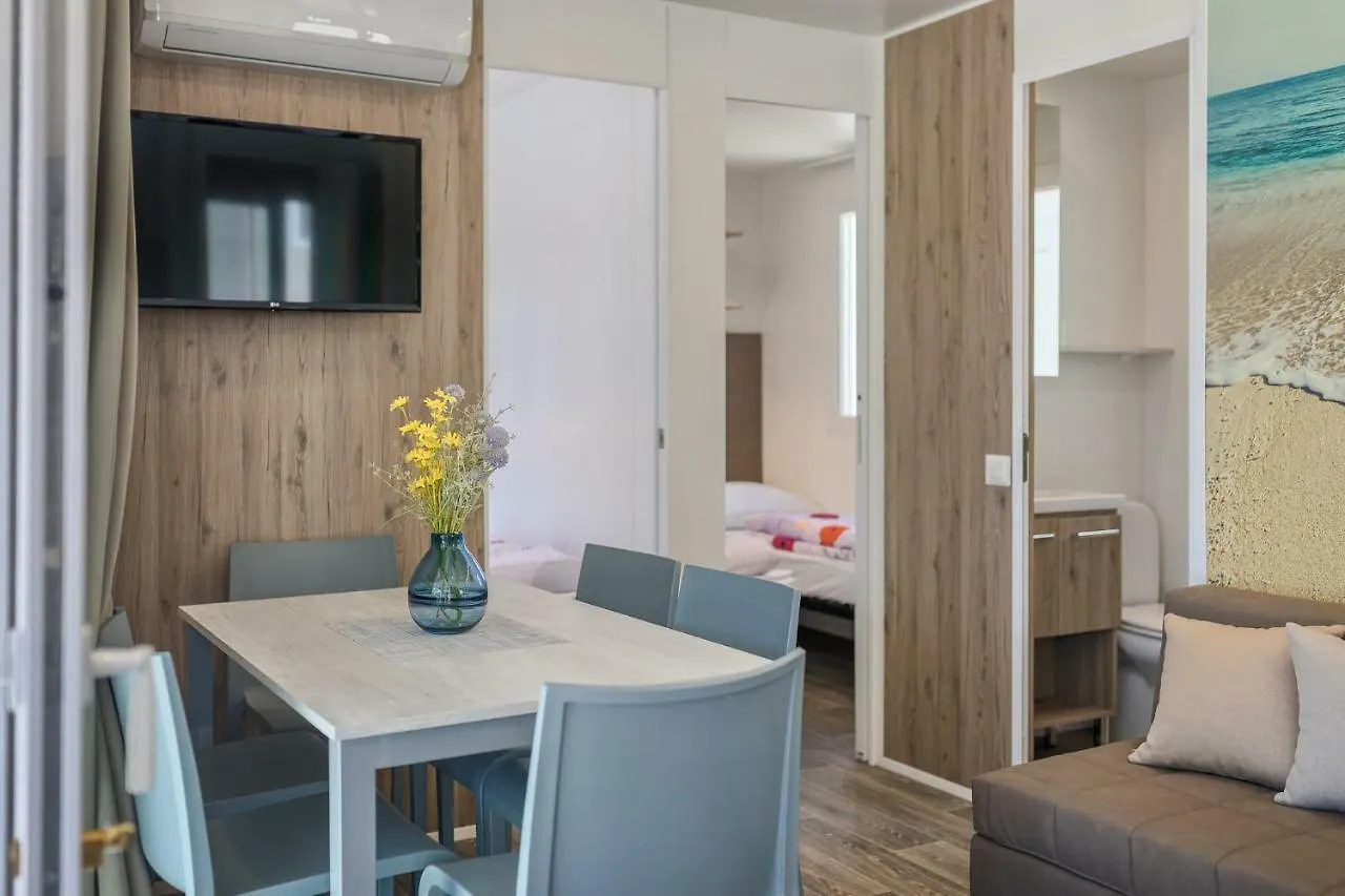 Mobile Homes Camping Santa Marina, Lanterna Tar-Vabriga 5*,