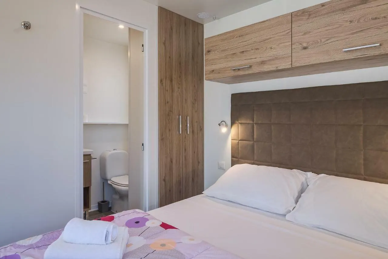 ***** 홀리데이파크 Mobile Homes Camping Santa Marina, Lanterna Tar-Vabriga 크로아티아